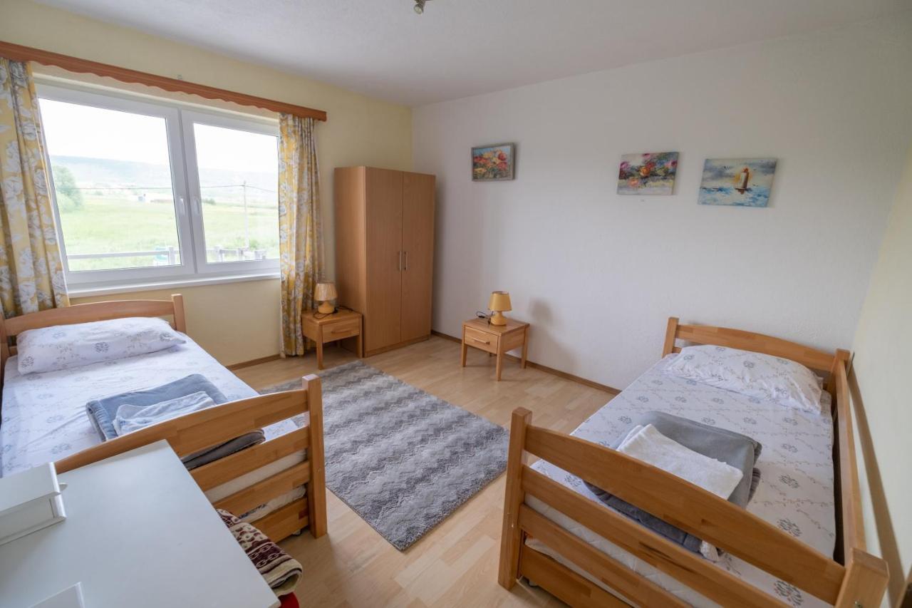 River Bank Apartments & Castle View Bihać Esterno foto