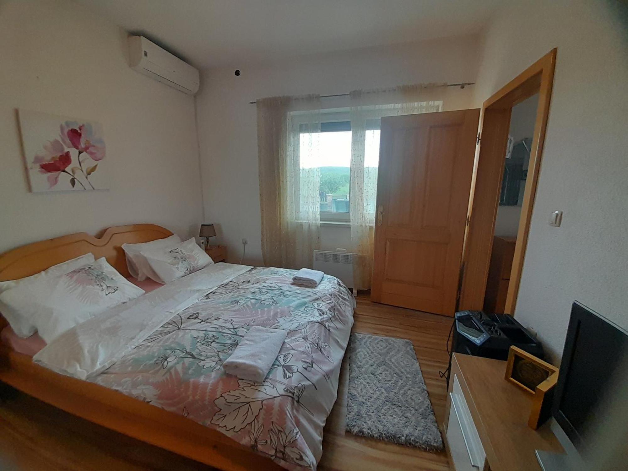 River Bank Apartments & Castle View Bihać Esterno foto